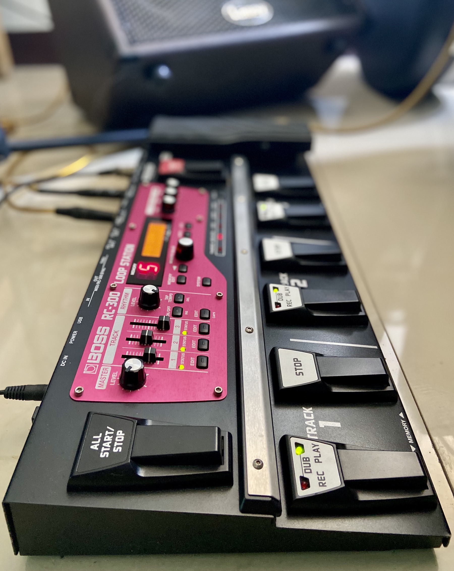 Boss RC-300 Looper Station Review